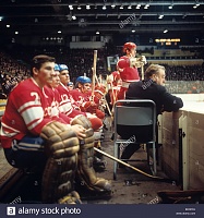 moscow-ussr-training-ice-hockey-match-between-the-ussr-and-cska-from-EK30YA.jpg