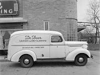 12_Chevrolet Panel Truck (KC-3105)_1940.jpg