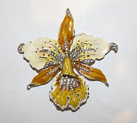 Trifari orchid fur clip.jpg