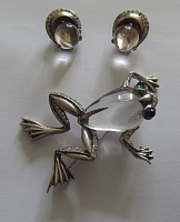 TRIFARI sterling frog jelly belly pin & earrings.jpg